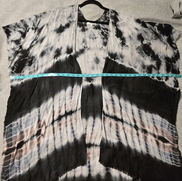 WOVEN HEART Black White Tie-Dye Kimono Beach Cover Up Raw Hem One Size - Picture 13 of 14
